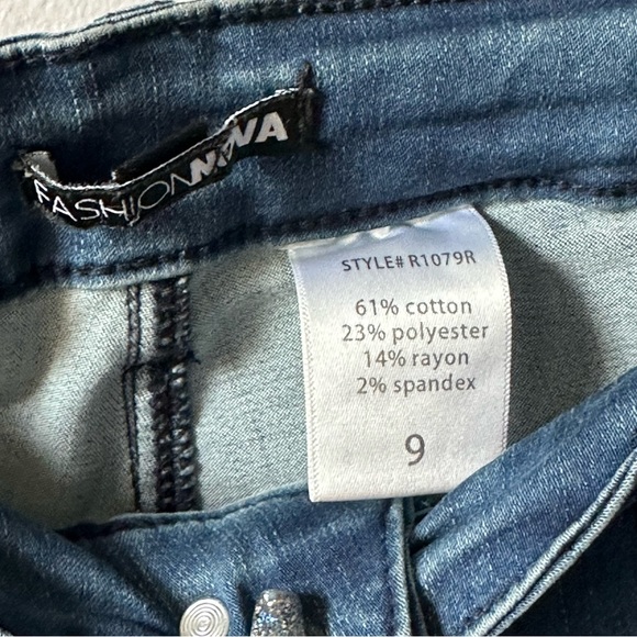 FASHION NOVA JEANS ✨ - Picture 4 of 5